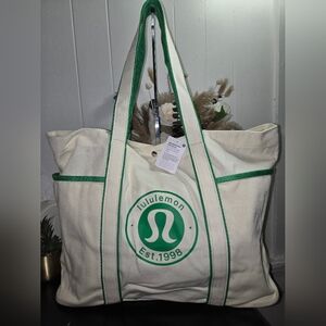 Lululemon Green/White Tote Bag